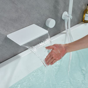 Lavabo rubinetto a parete bagno <span class=keywords><strong>doccia</strong></span> con <span class=keywords><strong>doccia</strong></span> a mano acqua calda e fredda corpo principale cascata <span class=keywords><strong>vasca</strong></span> da bagno rubinetto - Product Image 1