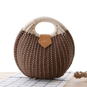 Sac à main en paille tissée à la main, sac de plage rond en rotin avec poignée en bois, sac d'été écologique pour femmes - Product Image 3