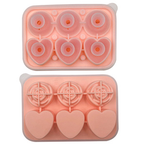 Bandeja de Hielo Grande con Tapa, Edición Negra Rosa + Corazón, Molde para Hielo de Whisky de 4.6 cm - Product Image 1