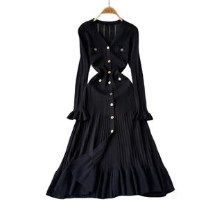 Robe pull en maille pour femme, nouvelle collection automne-hiver, personnalisée OEM, haute qualité, élégante, à volants, cintrée à la taille - Product Image 1