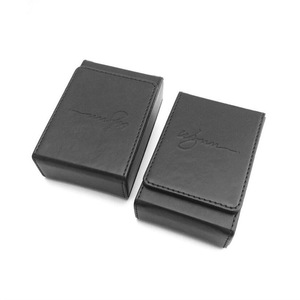 Custodia per <span class=keywords><strong>carte</strong></span> da gioco in similpelle a mazzo singolo scatola <span class=keywords><strong>di</strong></span> <span class=keywords><strong>carte</strong></span> da gioco PU per il trasporto <span class=keywords><strong>di</strong></span> <span class=keywords><strong>carte</strong></span> <span class=keywords><strong>di</strong></span> piccole dimensioni per la ricreazione - Product Image 1