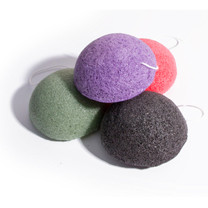 Grande éponge faciale japonaise en <span class=keywords><strong>charbon</strong></span> <span class=keywords><strong>de</strong></span> bambou naturel et <span class=keywords><strong>konjac</strong></span> - Product Image 4