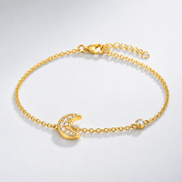 Bracelet en argent sterling 925 plaqué or avec breloque croissant de lune et zircon pavé transparent – Accessoire de mode romantique pour fêtes et mariages