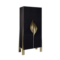 Armoire à vin en bois massif de conception créative personnalisée haut de gamme, armoire de rangement en métal pour villa et