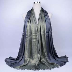 Pañuelo Hijab Musulmán Dorado Brillante para Mujer, Primavera, Viscosa Larga, Gran Venta - Product Image 3