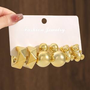 3 paires/set Trendy Exaggerated Gold C-shaped Water Drop Heart Geometric Stud Earring Set Ball Bear Chunky Hoop Earrings for Women - Product Image 3