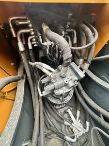 Excavadora Hyundai HX220HD Usada de Tamaño Mediano, 22 Toneladas, 90% Nueva, Peso Operativo, Maquinaria de Construcción Usada Hyundai HX220HD - Product Image 3