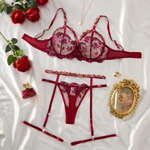 Hoge Kwaliteit Vrouwen Sexy Lingerie Geborduurd Bloem Ondergoed Set Kant Mesh Met Stalen Ring Lingerie 3 Stuks Set - Product Image 1