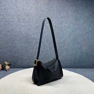 Bolso de hombro de moda para otoño/invierno, hecho de material PU, estilo vintage, de gamuza, para mujer, de gran capacidad, tipo mochila. - Product Image 3
