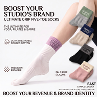 Fabricant de chaussettes de Pilates personnalisées antidérapantes en coton à cinq doigts, chaussettes de yoga en gros, faible MOQ, chaussettes de studio et de barre de qualité supérieure en vrac