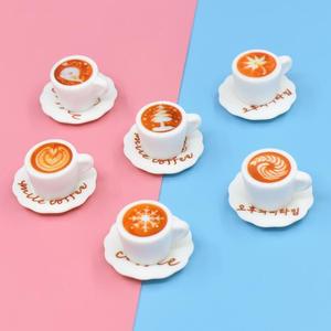 Dijes de Comida al por Mayor, Tazas de Café de Resina, Dijes de <span class=keywords><strong>Crocs</strong></span> de Resina, <span class=keywords><strong>Adornos</strong></span> Miniatura 3D para Manualidades - Product Image 5