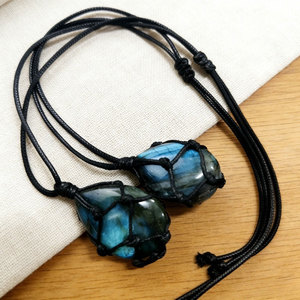 Pendentif en labradorite naturelle chatoyante sur cordon, cristaux de guérison, collier pendentif pour cadeau - Product Image 5
