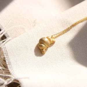 Collana con ciondolo Croissant classica francese a catena a maglie in oro attorcigliato in ottone gioielli preziosi - Product Image 2