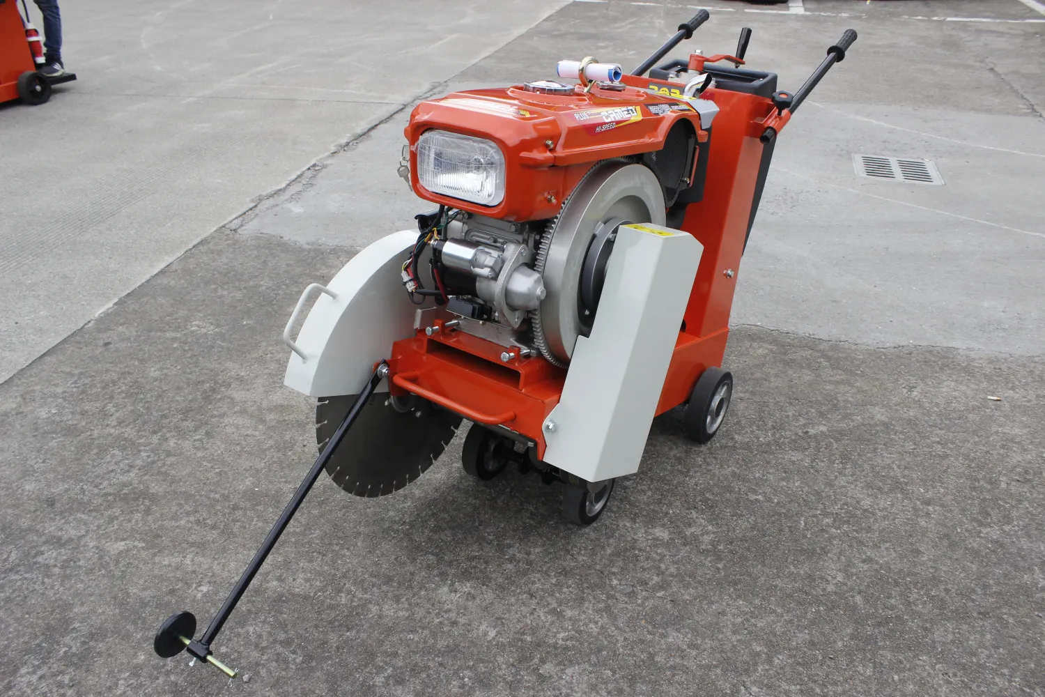 T-600D Blade 600mm 24 inch 22cm Concrete cutter concrete saw road cutting machine with water-cooled diesel engine