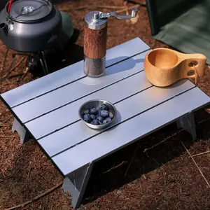 Table de pique-nique de plage pliante en aluminium ultraléger petite Table de camping compacte portable pour barbecue en plein air