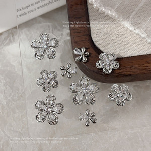 Adornos de Uñas 3D con Flores Plateadas Electrochapadas, Diamantes Grandes de Cinco Pétalos, Zirconia, Joyería, Accesorio para Uso Diario 2025 - Product Image 2