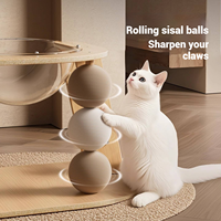 Papan goresan kucing vertikal terintegrasi semua kayu dengan bola Sisal bingkai panjat kucing gaya Modern dan tempat tidur dikemas dalam karton