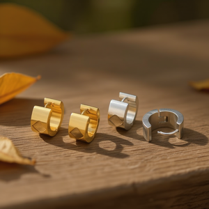 Orecchini a Cerchio Angelina in Oro e Argento, 6mm, Acciaio Inossidabile, Geometrici, Trendy, Unisex, Gioielli alla Moda - Product Image 4