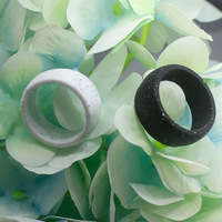 Bague en silicone best-seller, mode européenne et américaine, 87 mm, motif marbré blanc et noir, alliances pour couple