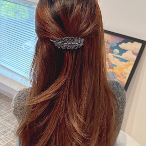 <b>Hot</b> Selling Light Luxury Simple Feather Hair <b>Comb</b> Fashionable Temperamental Niche Design Women's Hair <b>Comb</b> Wholesale Jewelry - Product Image 1