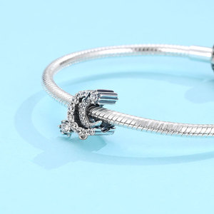 Colgante de Plata S925 con Circonitas Cúbicas en Forma de Luna Creciente y Estrella, Abalorio Celestial Brillante, Joyería Fina para Mujer - Product Image 3