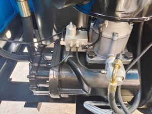 <span class=keywords><strong>Compresseur</strong></span> d'air à vis diesel portable industriel mobile 10 bar 145 Psi 185 CFM 350 CFM, <span class=keywords><strong>compresseur</strong></span> industriel remorquable pour sablage - Product Image 4