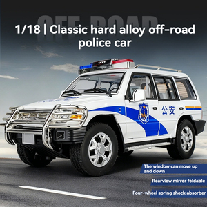 Modèle de <span class=keywords><strong>voiture</strong></span> en alliage Diecast 1:18 Classics Pajero avec son et lumière, modèle de <span class=keywords><strong>voiture</strong></span> jouet à tirer en arrière, collection de jouets pour garçons - Product Image 2