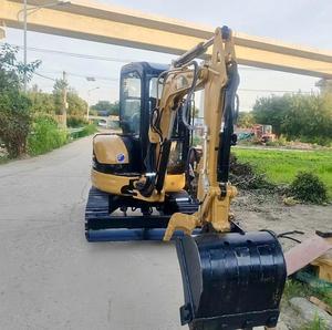 Accessoire de tarière et godet pour pelle sur chenilles, certifié CE, 95% neuf, d'origine, avec moteur, pompe hydraulique et boîte de vitesses importés - Product Image 1