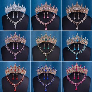 Venta al por mayor de fábrica: Nuevo set de lujo de 3 piezas de corona de <span class=keywords><strong>novia</strong></span> barroca, collar y pendientes de cristal punk con diamantes de imitación para vestido de <span class=keywords><strong>novia</strong></span>, conjuntos de joyería. - Product Image 5