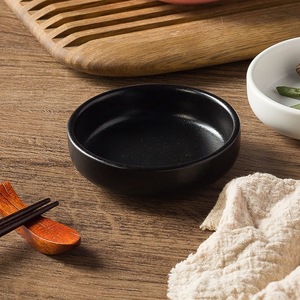 Petite assiette en céramique mate simple pour sushi, porcelaine, pour noix, mini-bol à sauce soja, vaisselle, ustensiles de cuisine domestiques - Product Image 2