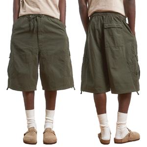 Shorts de style streetwear personnalisés, coupe décontractée, six poches, style cargo surdimensionné pour hommes - Product Image 1