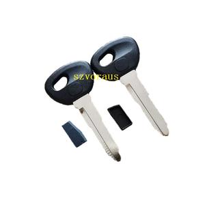 マツダトランスポンダーキースーパー8Cチップ付きMAZ24Rブレードプレミアムカーキーアクセサリー - Product Image 1