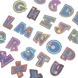 Hợp thời trang DIY thêu bảng chữ cái chữ số các bản vá lỗi 7cm đầy màu sắc thêu chữ thiết lập tiếng Anh chữ DENIM ren sắt-on PVC - Product Image 2