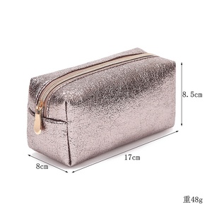 Bolsa de cosméticos de PU metálica martillada Bolsa de maquillaje con logotipo en relieve de 8 pulgadas de cuero PU - Product Image 6