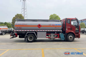 Camión Cisterna de Aleación de Aluminio Usado Chengli FAW J6L 4X2 para Transporte de Diésel con Almacenamiento de Combustible - Product Image 4