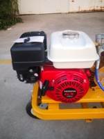Compacteur à plaque vibrante 100 kg 5,5 CV avec moteur Honda, réservoir d'eau, faible consommation de carburant, pour compactage de terrassement et construction routière