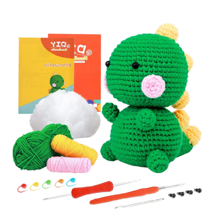 Cadeau d'entreprise haut de gamme : Figurine amigurumi artisanale en crochet pour bureau, idéal pour la reconnaissance des clients et des partenaires, et le branding. - Product Image 1