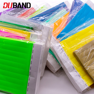 Pulseras de Tyvek Personalizadas con Cupones Desprendibles para Comida y Bebida en Parques de Atracciones - Product Image 1