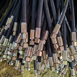 Tuyau en caoutchouc haute pression Wojiang DN6 1-70 bars pour charbon, pétrole, ingénierie et machines de construction - Product Image 1