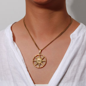 Ciondolo Trendy in Acciaio Inossidabile Placcato Oro 18k PVD, Design Conchiglia, Stella Ottagonale, Angelo, Bilancia per Collane di Gioielli alla Moda - Product Image 3