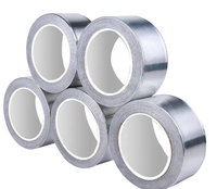 Rouleau de ruban adhésif acrylique réfléchissant la chaleur en feuille d'aluminium haute adhérence pour l'isolation des tuyaux, le jointement et la découpe sur mesure