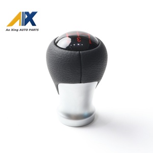 Pomo de Cambio de Marchas Manual de 5 Velocidades al por Mayor, Pomo de Cambio de Marchas de Plástico con Número Rojo y Funda de Cuero, Estilo de Coche - Product Image 3