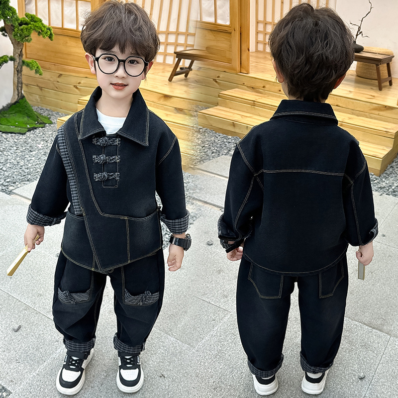 costume noir de style chinois