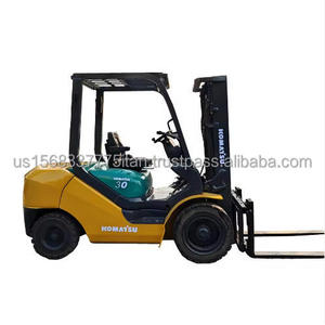Chariot élévateur d'occasion KOMATSU 30 3 tonnes, mini-élévateurs compacts avec moteurs diesel importés du Japon, chariots élévateurs à vendre - Product Image 1