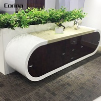 Bureau d'ordinateur en surface solide acrylique au design moderne, bureau de direction, bureaux Google