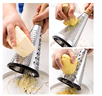 Hoge Kwaliteit Antislip Rvs 3 Side Fruit Groente Chopper Professionele Doos Rasp Kaas Shredder Met Houten Handvat