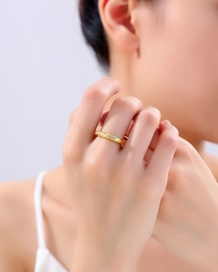 Bague de ville en argent sterling 925 plaqué or 18 carats pour femme, bijoux faits à la main, texture martelée, empilable, pour soirée, ODM OEM, tendance, vente en gros - Product Image 3