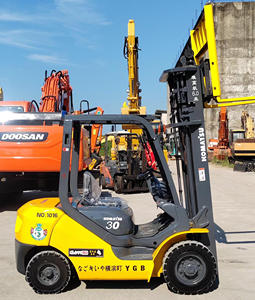 Gran oferta usada KOMATSU 30 bomba de fuente diésel de 3 toneladas motor carretilla elevadora caja de cambios de alto rendimiento características de construcción al por menor - Product Image 4
