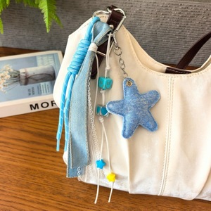 Porte-clés et breloque de sac vintage en denim, style Miu, avec pentagramme en forme de cœur, accessoire pour <span class=keywords><strong>cartable</strong></span>, vente en gros transfrontalière - Product Image 1