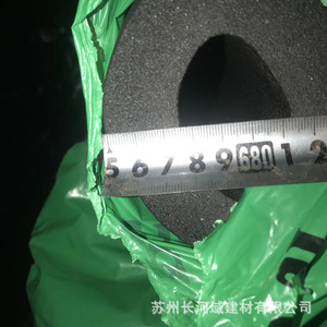 Tubería de Aislamiento de Goma y Plástico de 10 mm con Núcleo de Poliuretano para Tuberías de Agua Caliente y Fría - Product Image 4